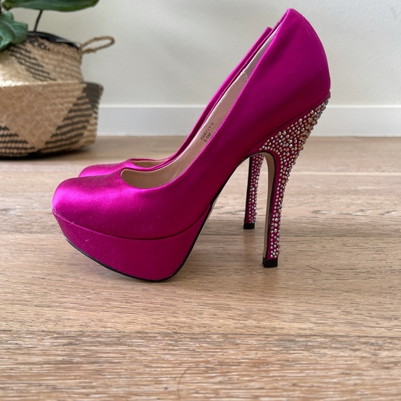 Steve Madden Partyy-R Platform Stiletto Pump - Picture 3 of 9